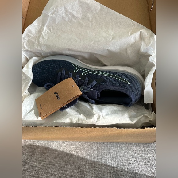 ASICS Women’s Gel Kayano Blue Running Shoes - Picture 2 of 5